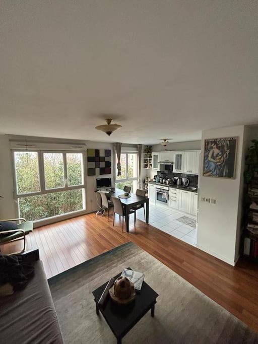 Appartement Spacieux Et Lumineux Aux Portes De Paris - Ideal Pour Visiter Et Se Reposer Бонди Экстерьер фото